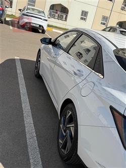 هیۆندای ئەلەنترا